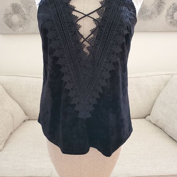 Wayf Poise Velvet Strappy Camisole -  size Medium in Black. - Picture 6 of 14